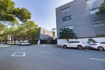Factory and facilities of Zhejiang Chenxin Cosmetic Co., Ltd.