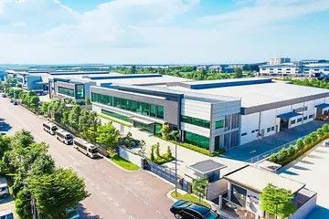 Factory and facilities of Shishi City Arkr Valley Flying Network Garment Store