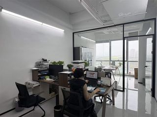 Factory and facilities of Nanjing Hot Technology Co., Ltd.