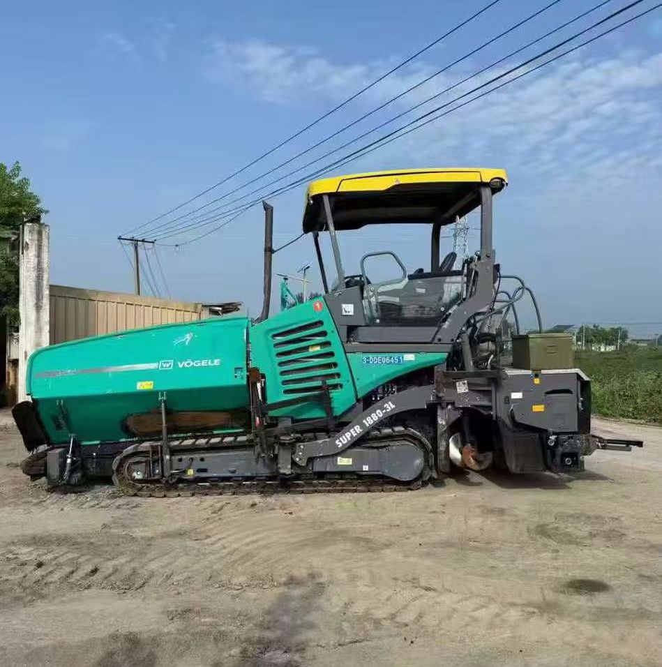 Used Asphalt Paver / Second-Hand Road Paver Machine