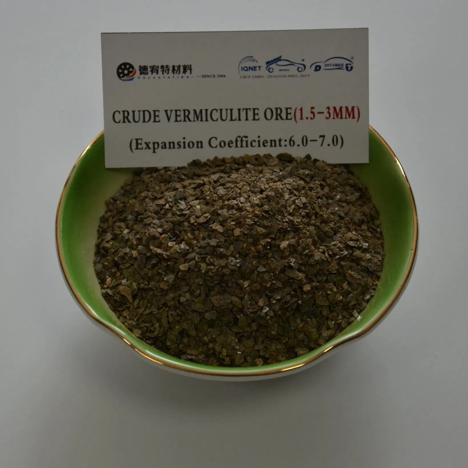 Effective Vermiculite Ore for Soil Aeration and Drainage