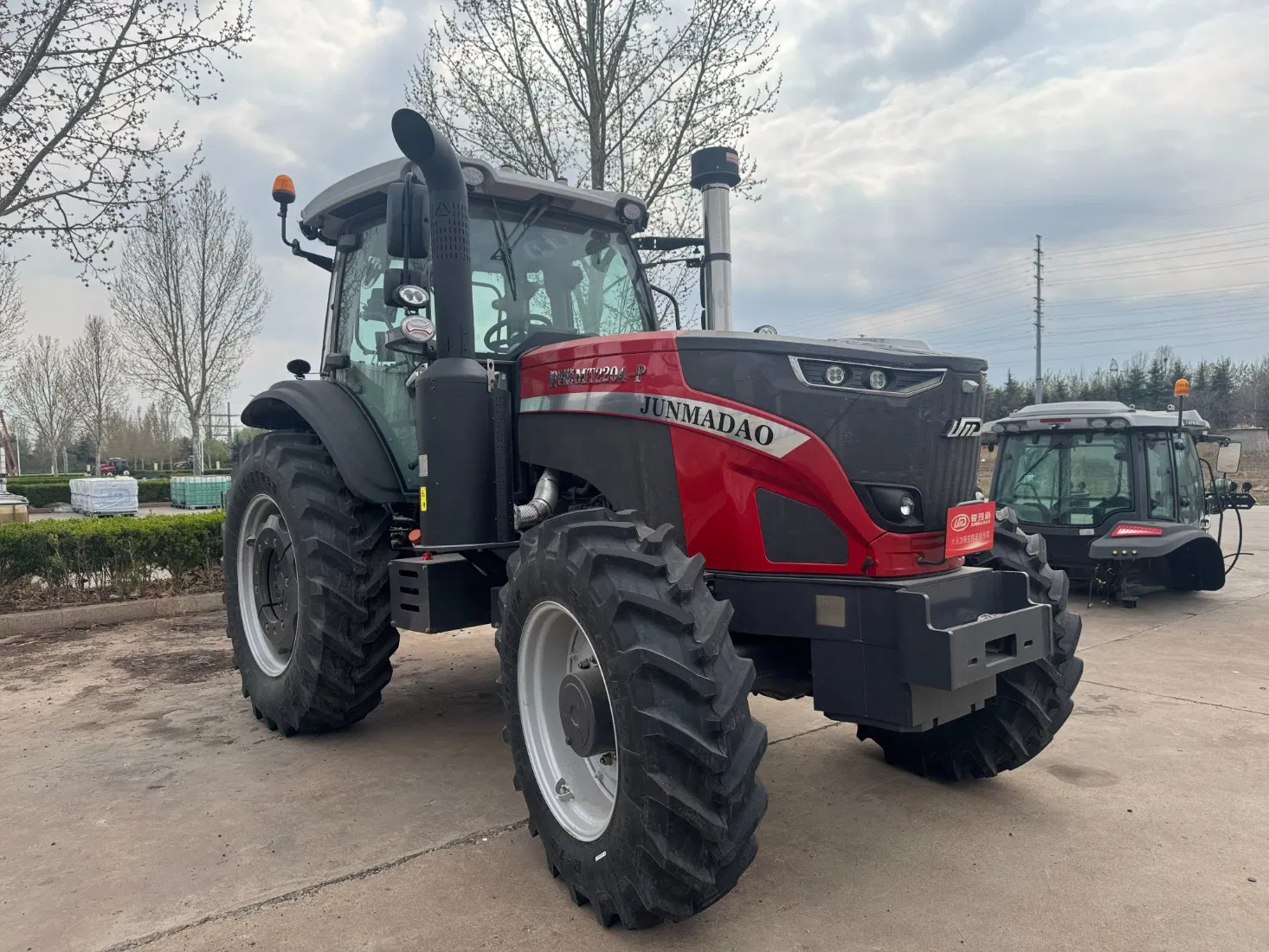 220HP 240HP 260HP 4WD Agricultural Machinery Walking Wheel Lawn Farm Tractor