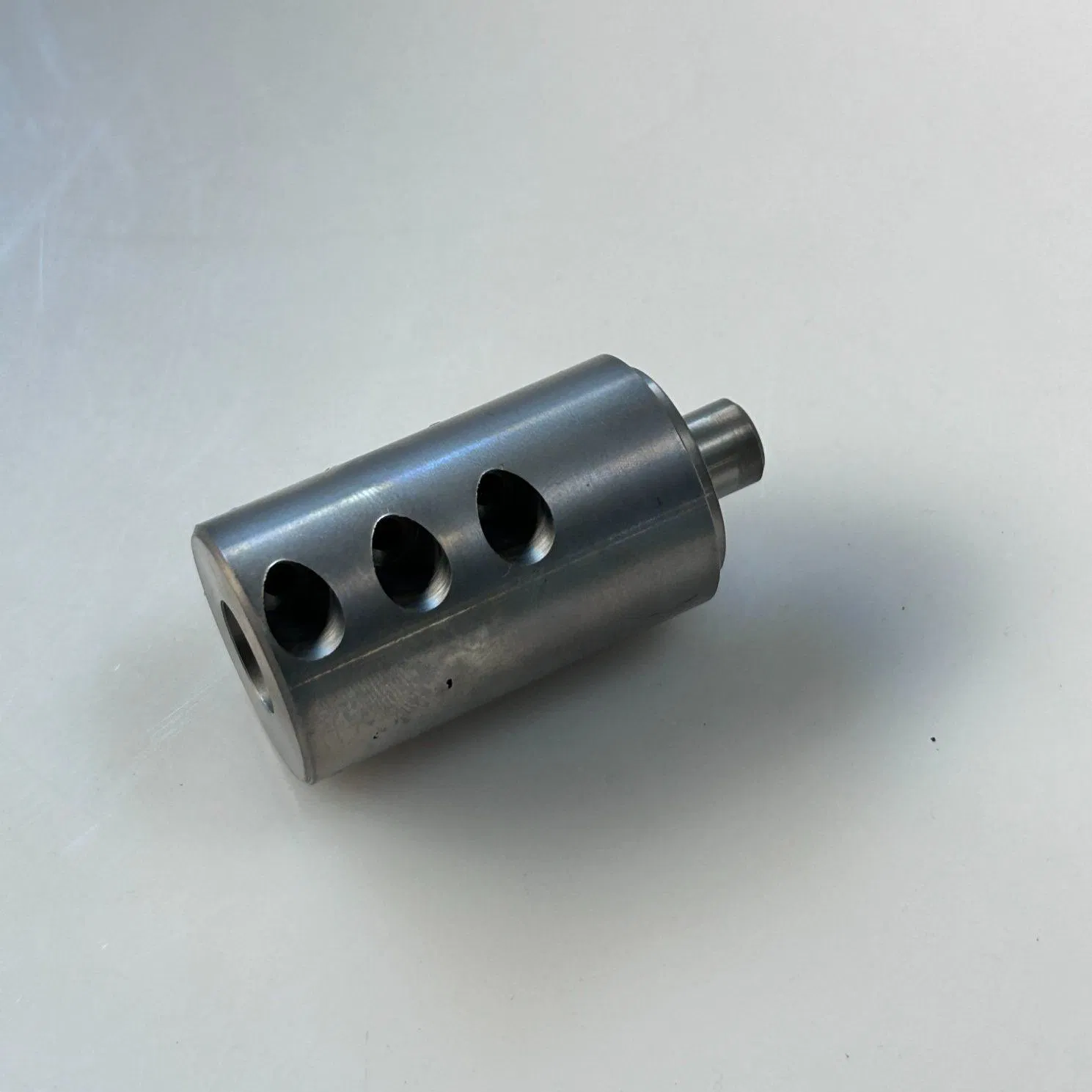 Columnas de acero inoxidable para equipos de extrusión con mecanizado de torneado y fresado CNC