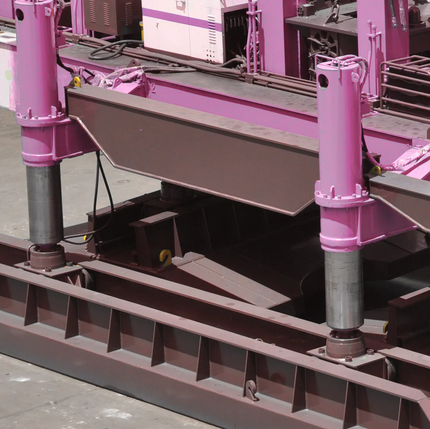 Heavy-Duty Pile Driver for Efficient H-Pile and Concrete Installation