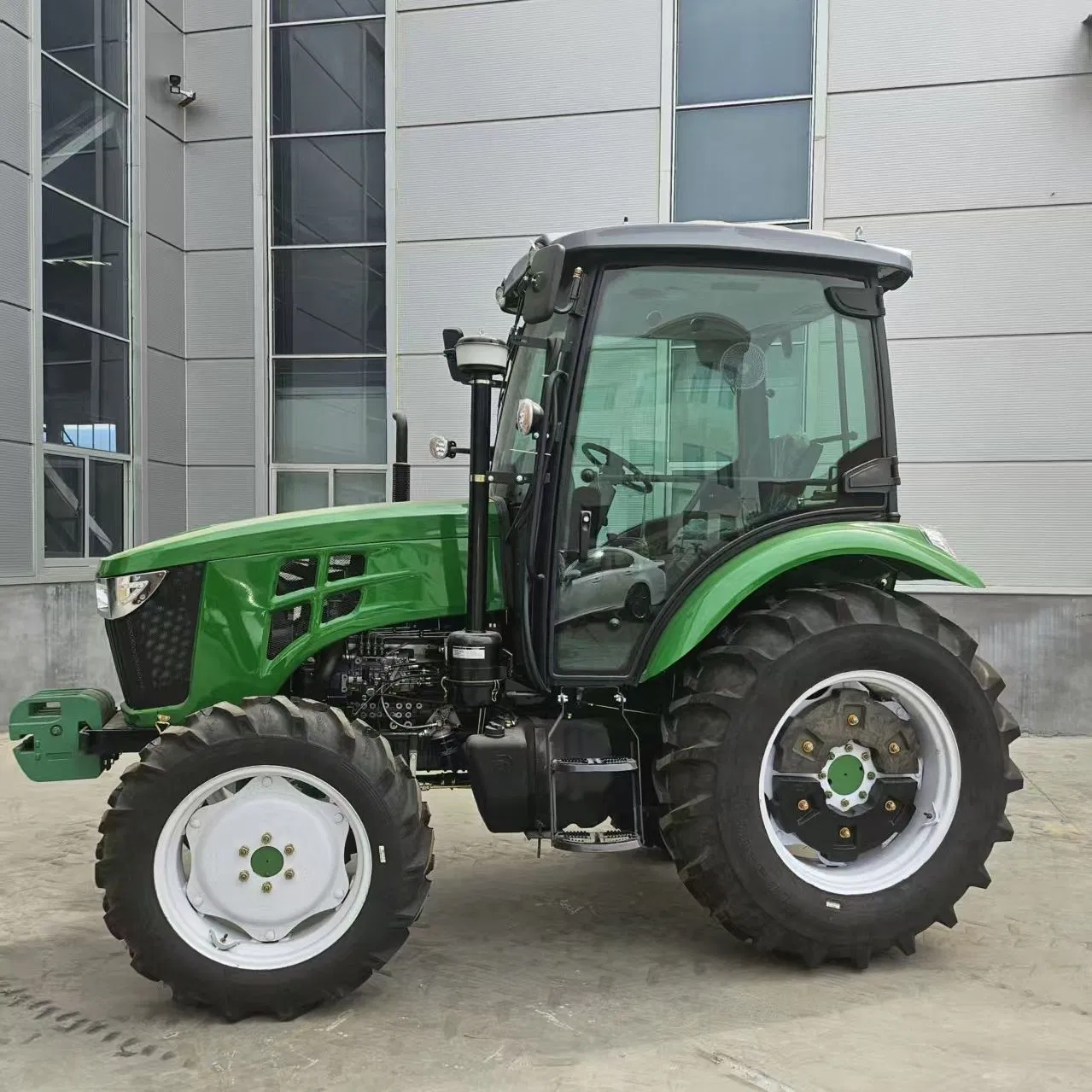 Reliable 50HP 4WD Farm Tractor for Enhanced Crop Production