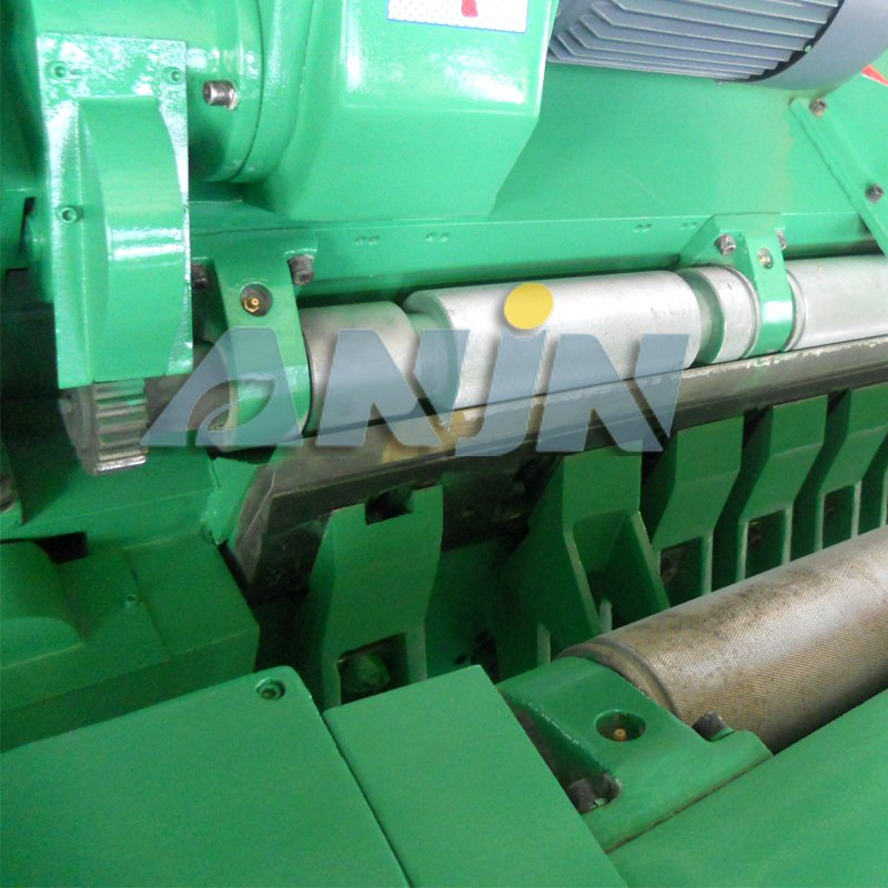 Plywood machine CNC Veneer Spindless Rotary Peeling Machine with Hydraulic Knife Holder