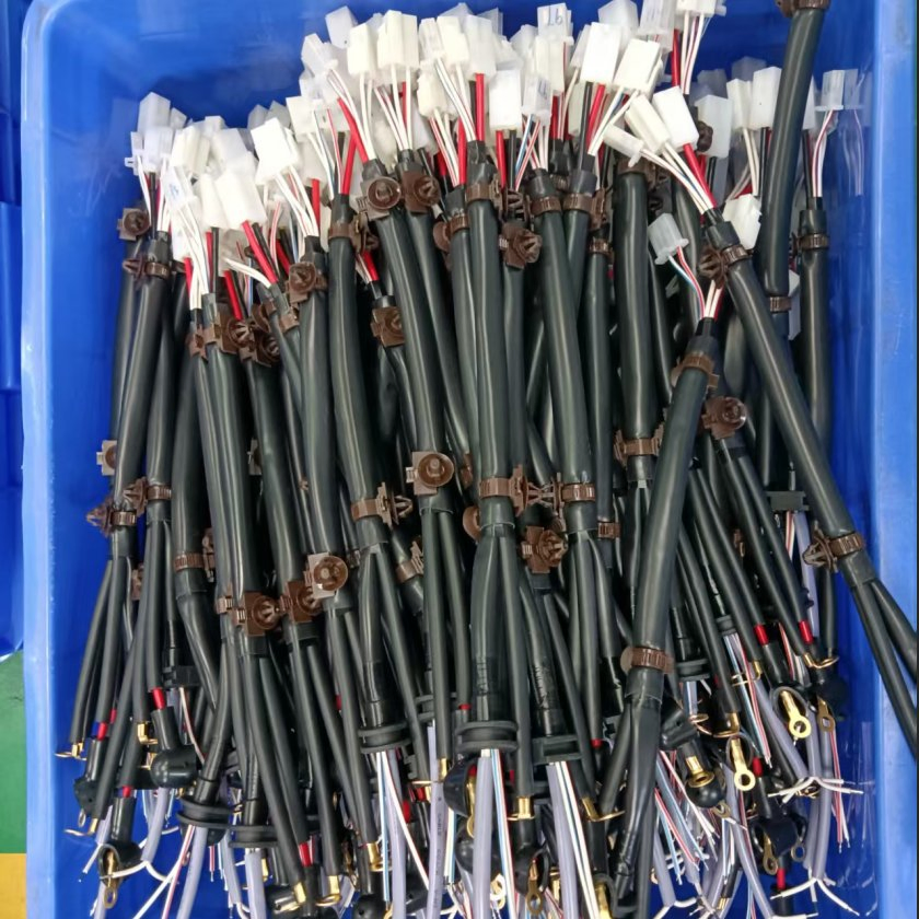 IATF16949 ISO9001 Injection Molding Pct Air Conditioner Car Lights Steering Wheel Engine Low Voltage Wire Harness for Customize New Energy Vehicles Cable