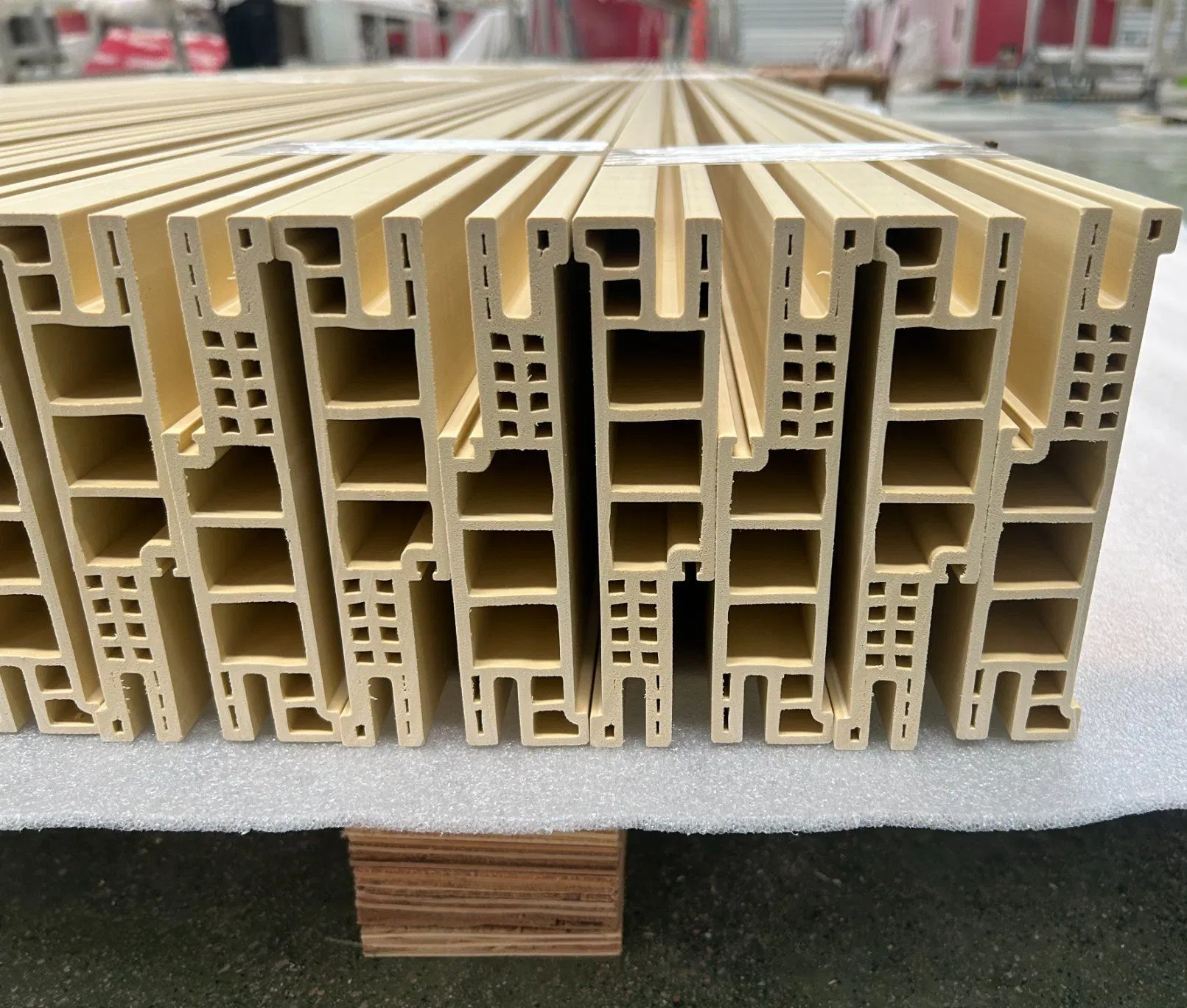 Formaldehyde-Free Wood-Plastic Door Frame for Home Decoration