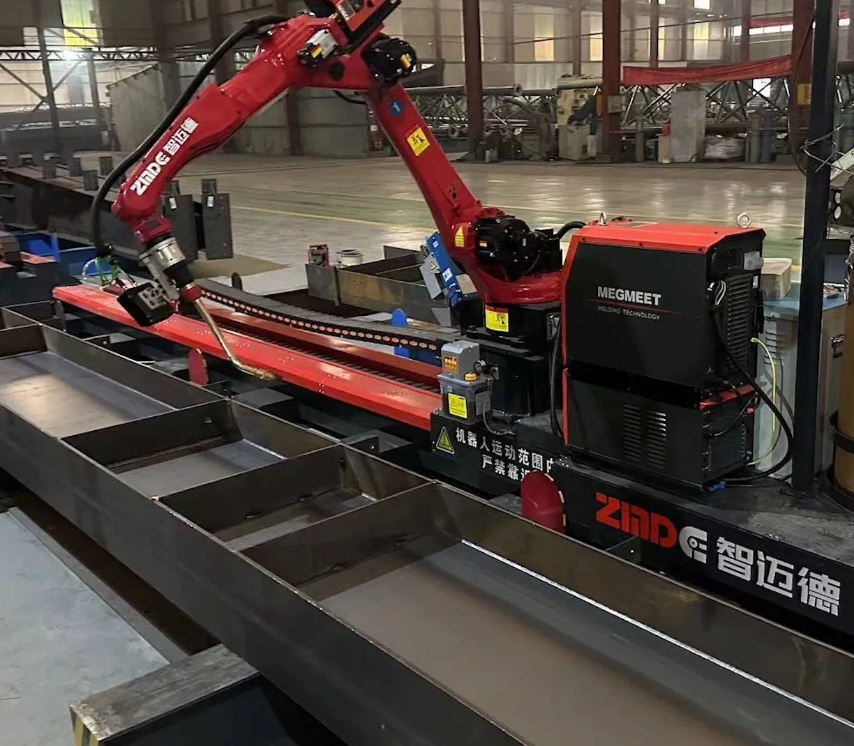 6 Assi Braccio Robotico Automatico Robot di Saldatura per la Lavorazione di Strutture Metalliche Travi a H Travi a T
