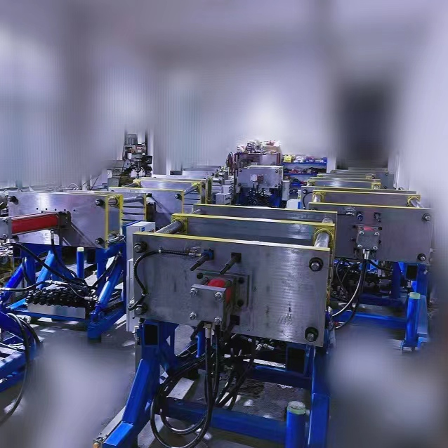 Pneumatic Automatic Mold Opening and Closing Robot Pouring PU Foam Machine
