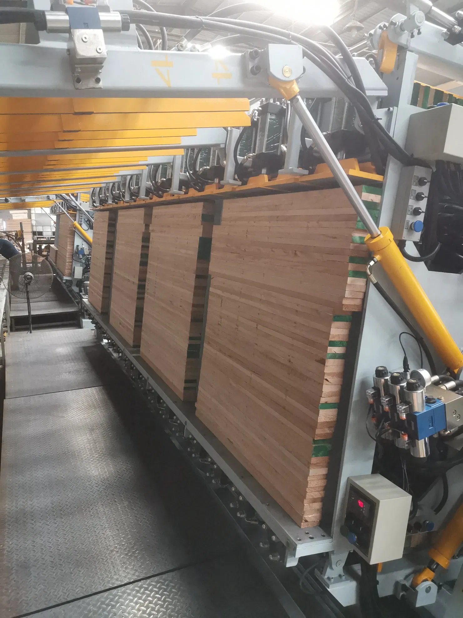 MH1352/4 Model Four-Side Hydraulic Press