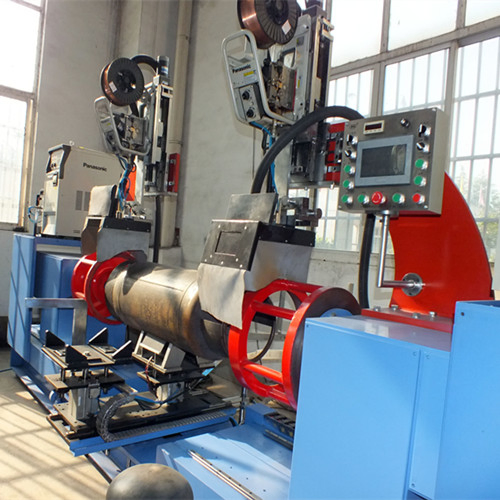 Machine automatique de soudage de bouteilles de GPL