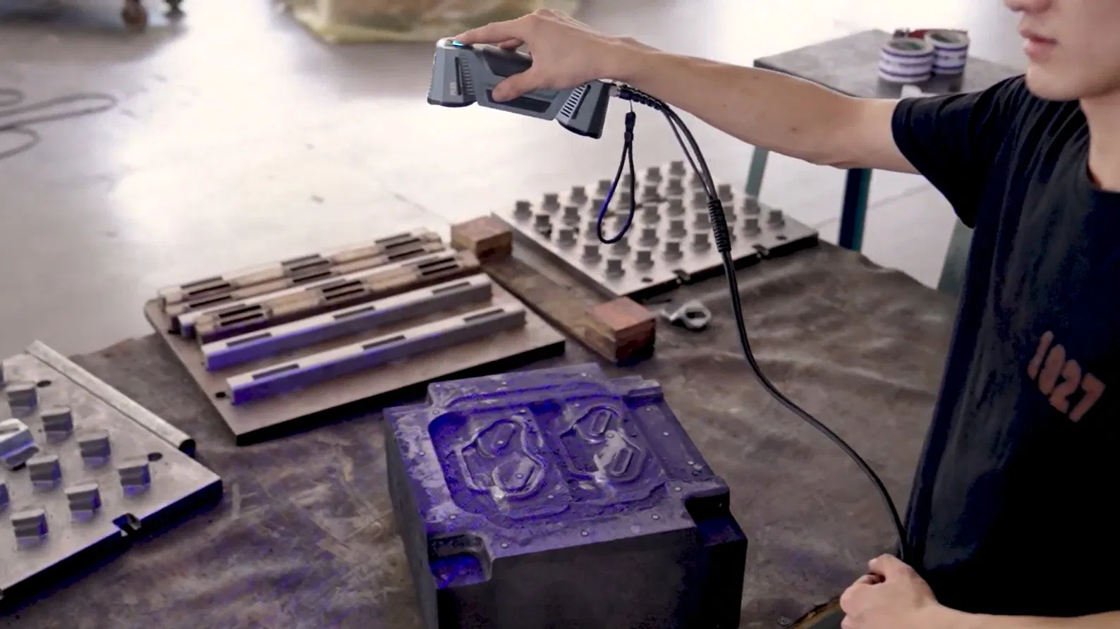 Narrow Seam Data Capture Metrology Laser Handheld 3D Scanner for Complex Assembly Gaps
