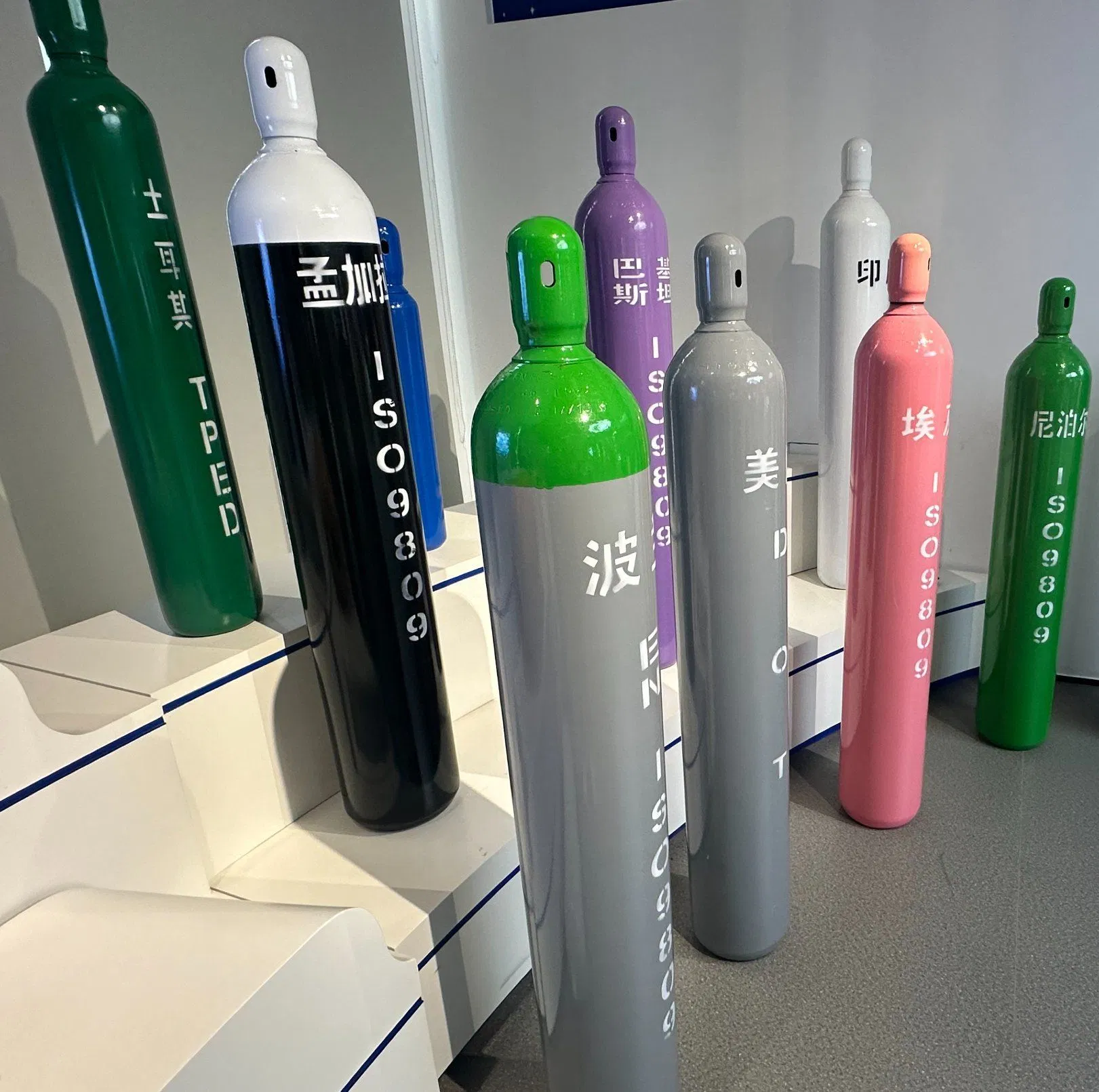 Reusable Refillable Gas Cylinder, Corrosion-Resistant for Long-Term Use