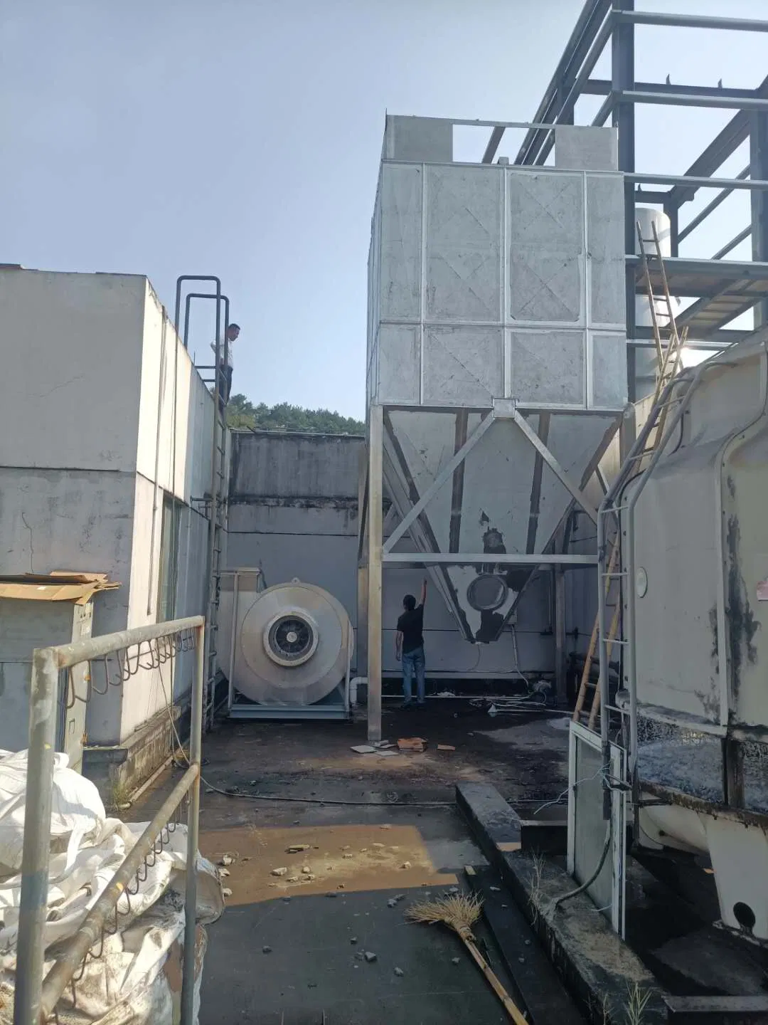 مجفف رش طرد مركزي أوتوماتيكي عالي السرعة طراز LPG-300 لمسحوق الموز مع تنظيف CIP