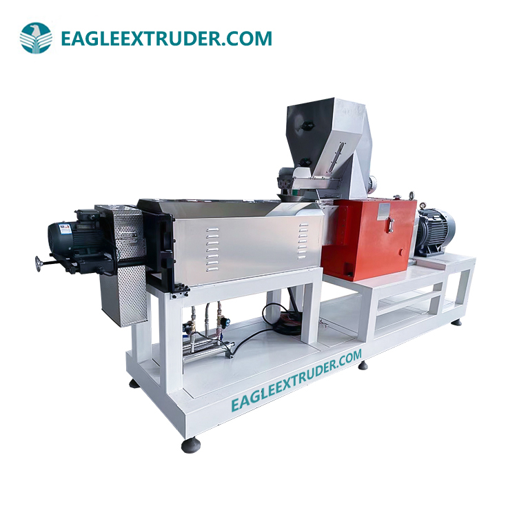 Industrielle Panko-Semmelbrösel-Produktionslinie Hocheffizienter elektrischer Extruder für Snacks und Panade
