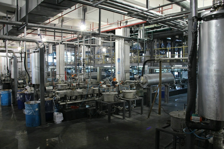 Linea di produzione automatica per sigillante a doppia vite