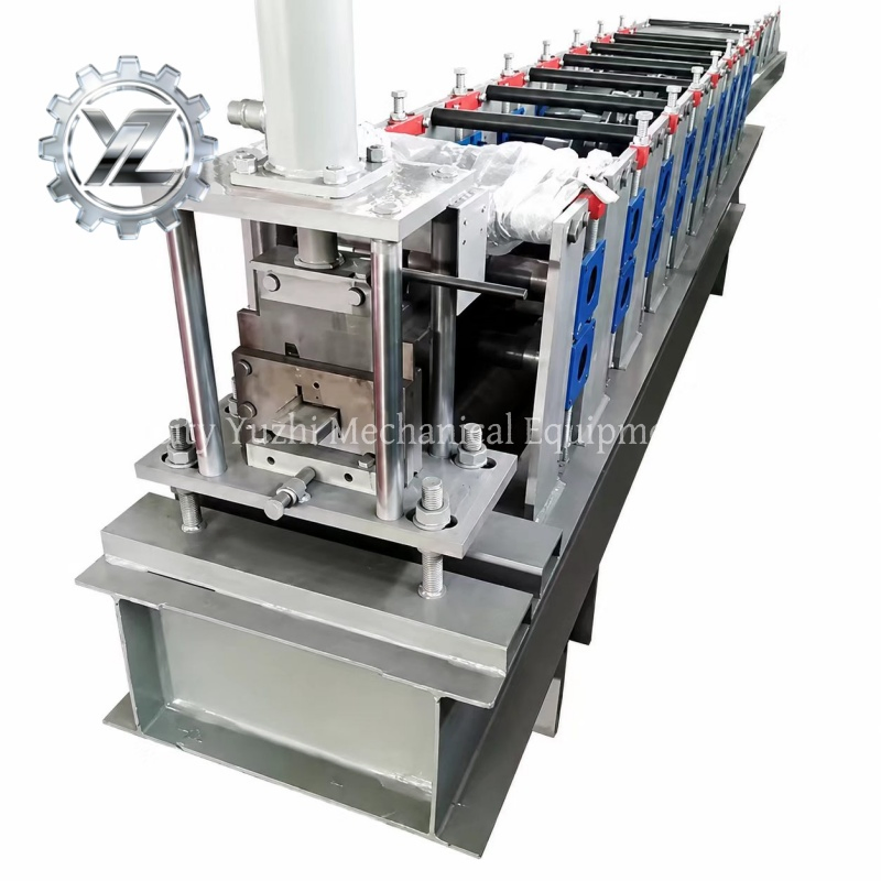 Vollautomatische Z-Pfetten-Rollformmaschine mit PLC-Steuerung