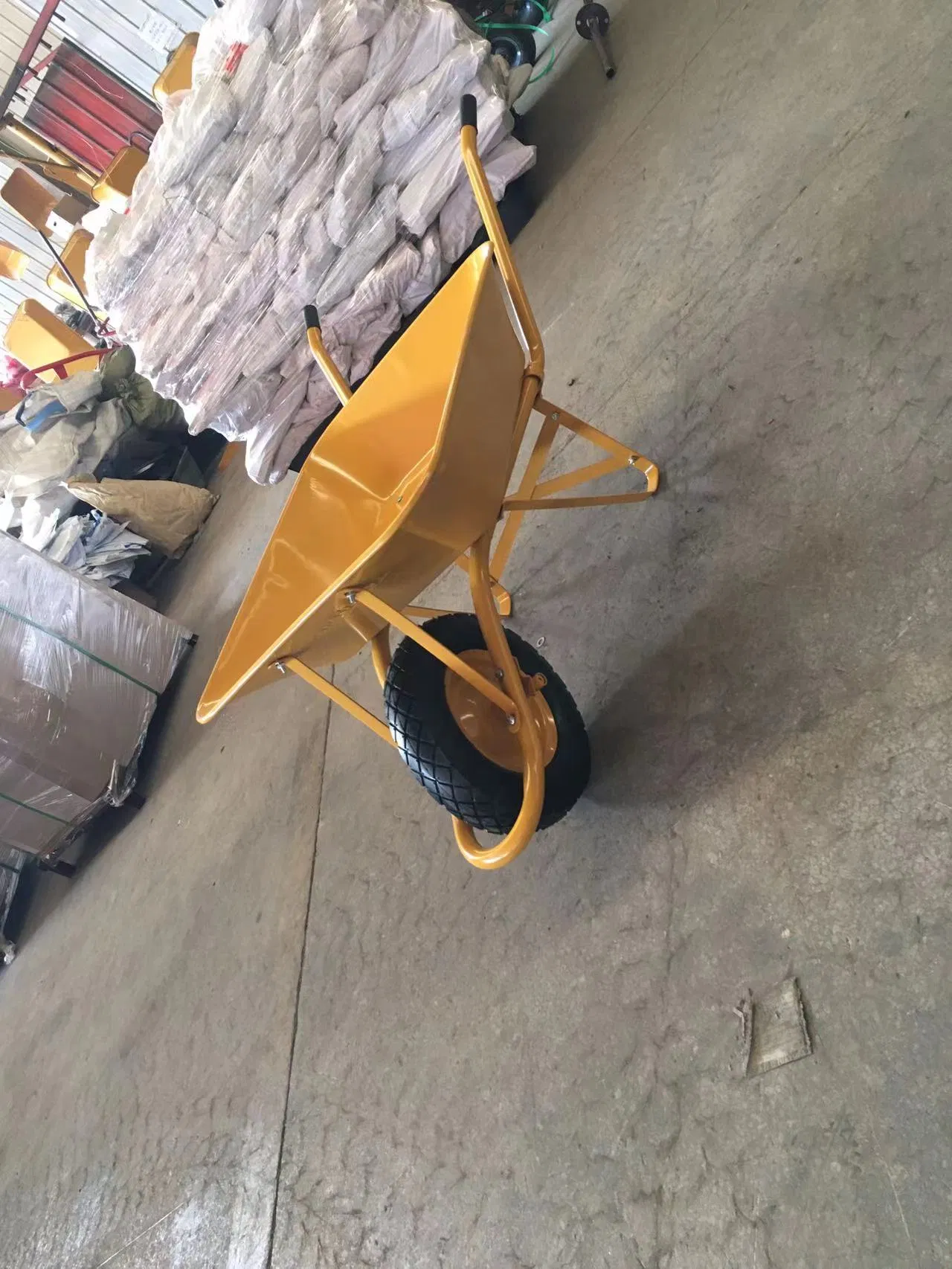 Wheel Barrow with Square Tray