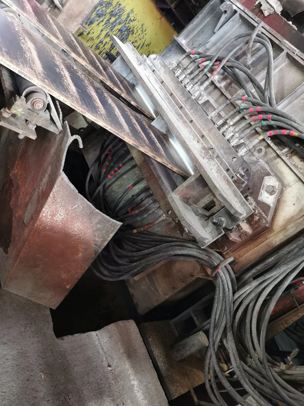 Fortschrittliche horizontale Gießmaschine für die präzise Produktion von Kupfer und Messing