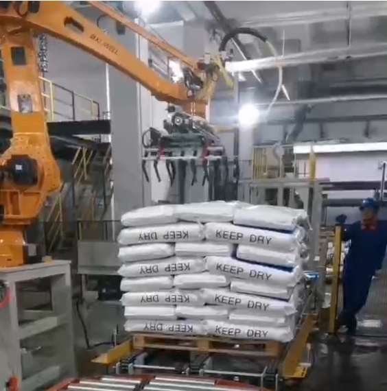 Stacking Robots in Equipment Solutions for The Building Materials Industry