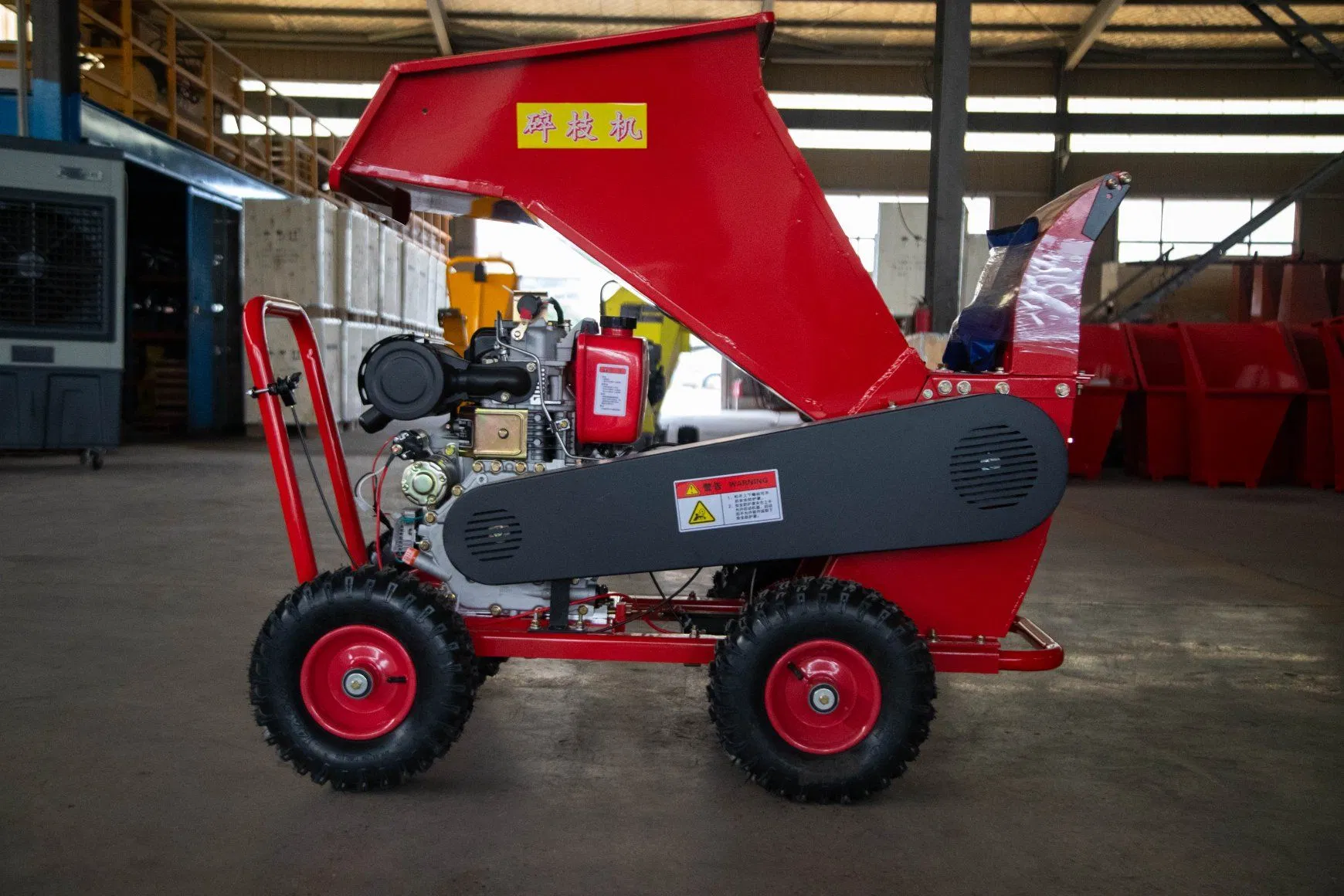 Zero-Angle Turning Automatic Braking Diesel Wood Shredder Chipper Machine