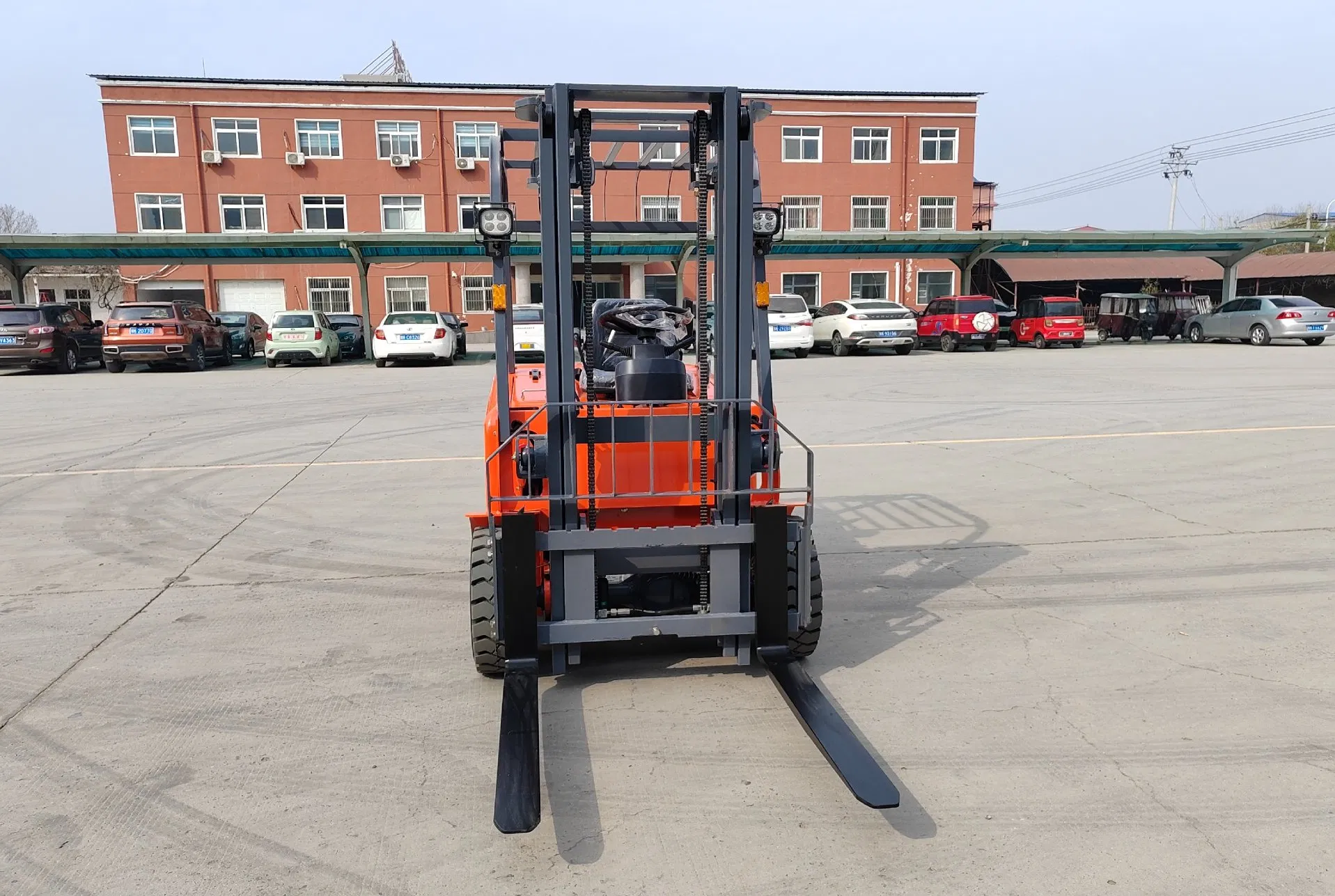 Quick Battery Change System Continuous Operation Electric Forklift