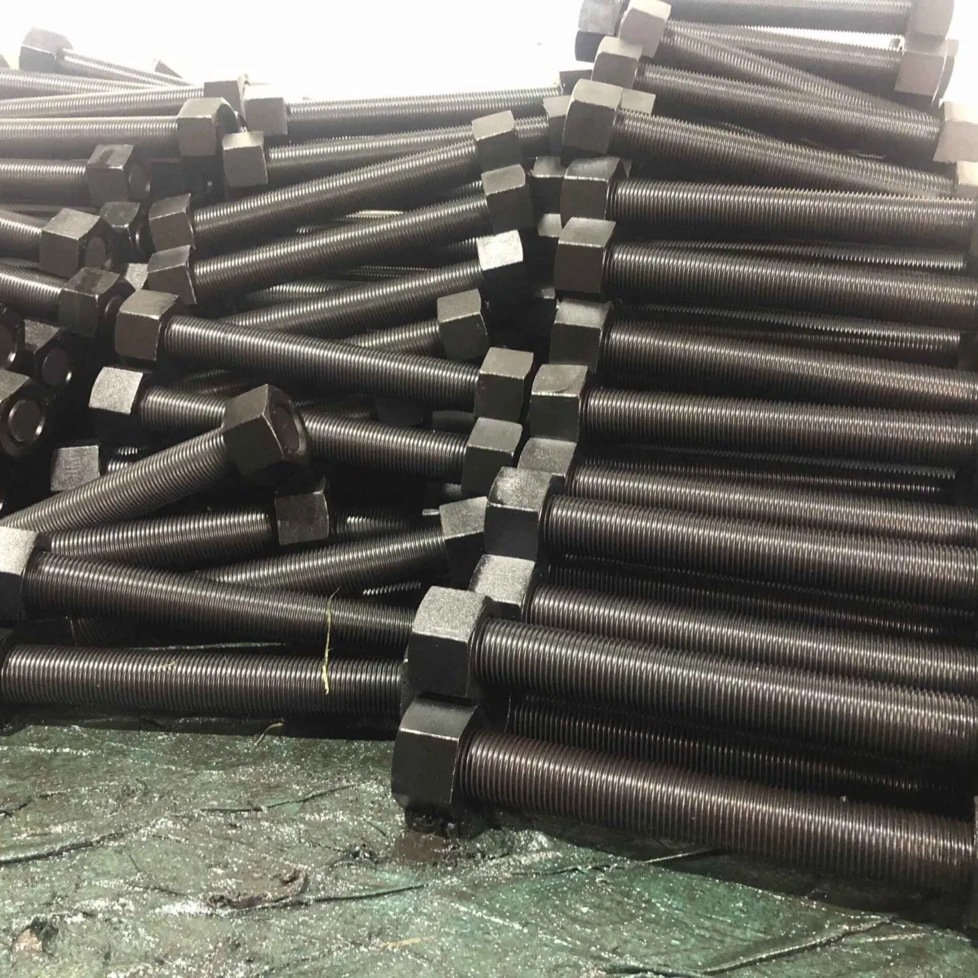 ASTM A193 B7 B7M A320 L7 L7M Alloy Steel Threaded Rod Stud Bolt for Oil and Gas Industry
