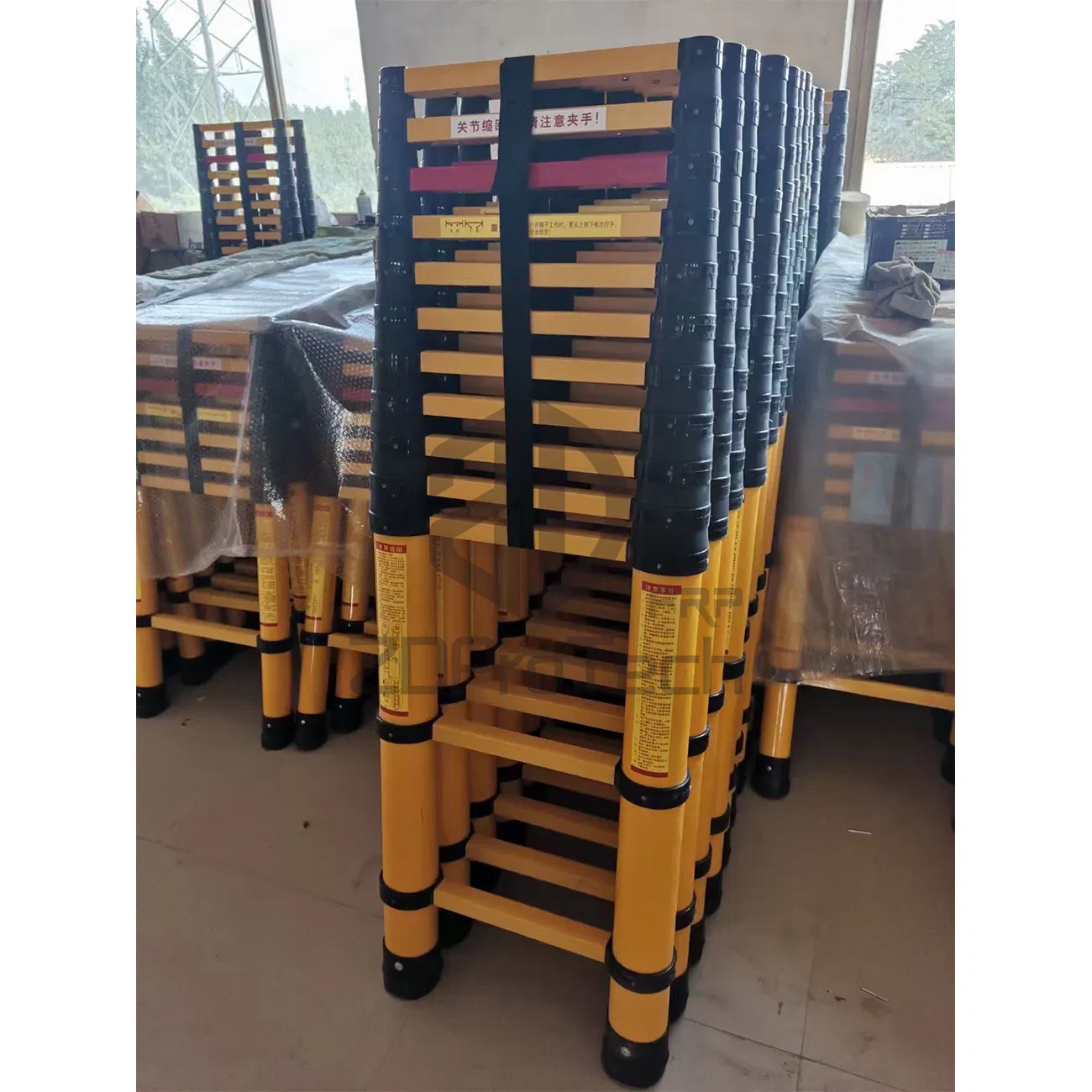 FRP/GRP Fiberglass Telescopic Ladder for Electric Power Maintenance