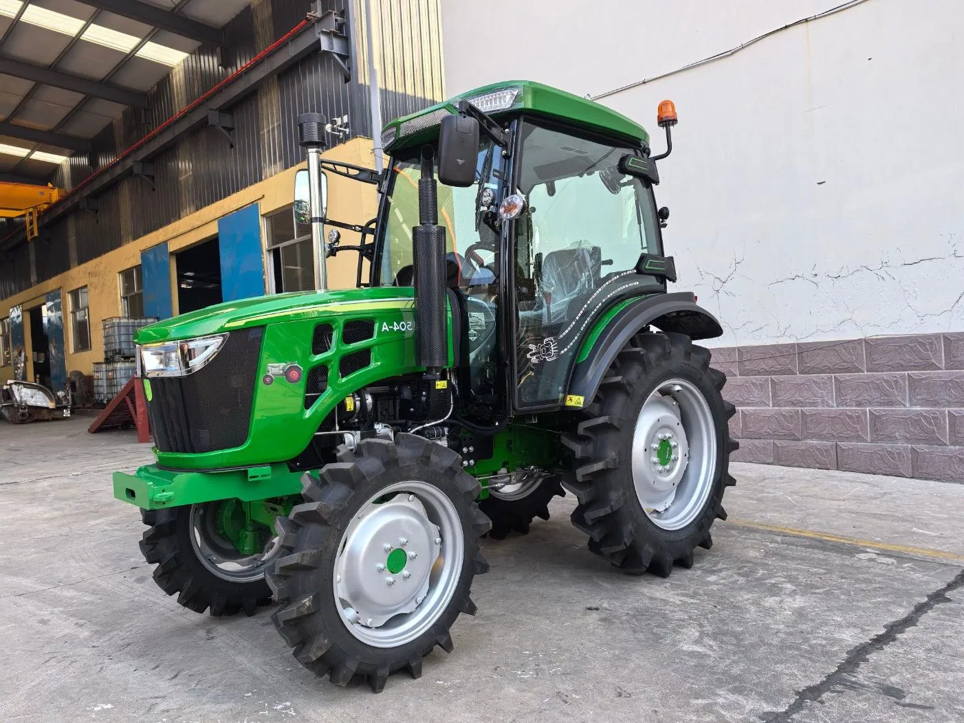 50-70HP Diesel-Powered Multiple Gear Ratios Heavy-Duty Tractors for Tilling Farmland