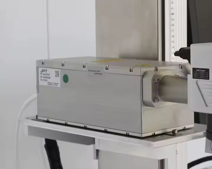 100W 3D Fiber Laser Marking Machine for Metal Deep Engraving and Curved Surface Marking