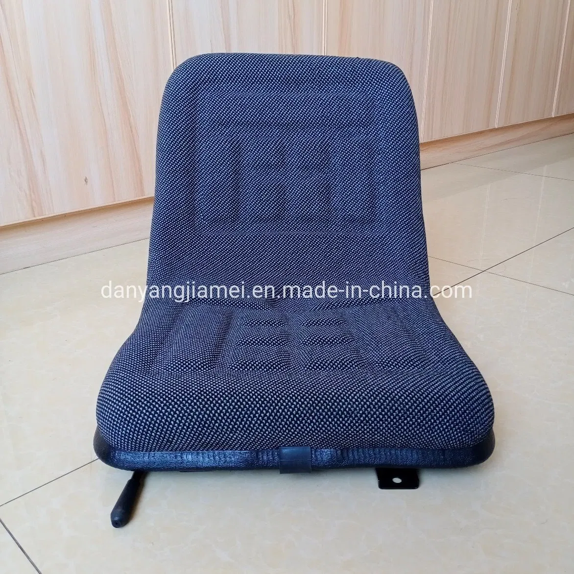 Xjm-CF320 Aftermarket Agricultural Machinery Parts Electric Diesel Forklift Pallet Truck Operator Tractor Seat with Warm Cover Indoor Use in Winter