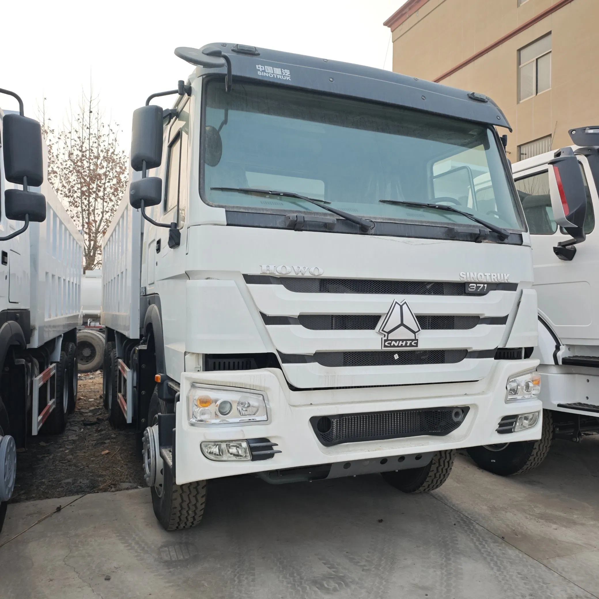White 6x4 Self-Unloading Dump Truck