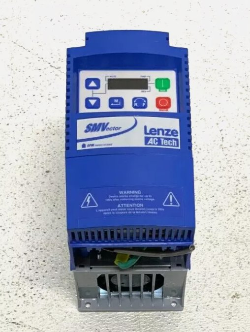 Lenze E84AVSCE5524SX0-ETXXX 5,5 kW Servo-Umrichter