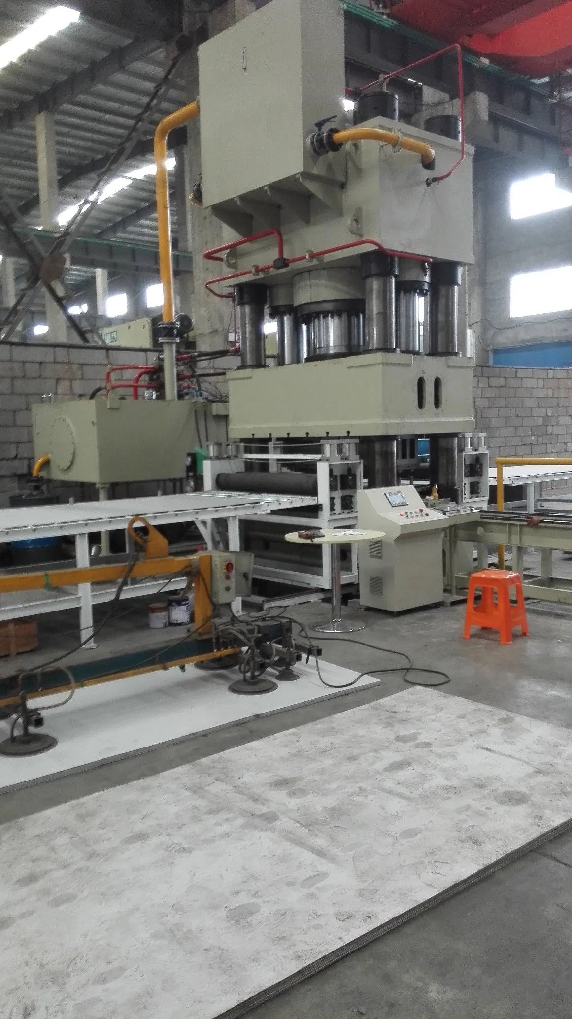 Anti-Slippery Plate Embossing Stamping Machine