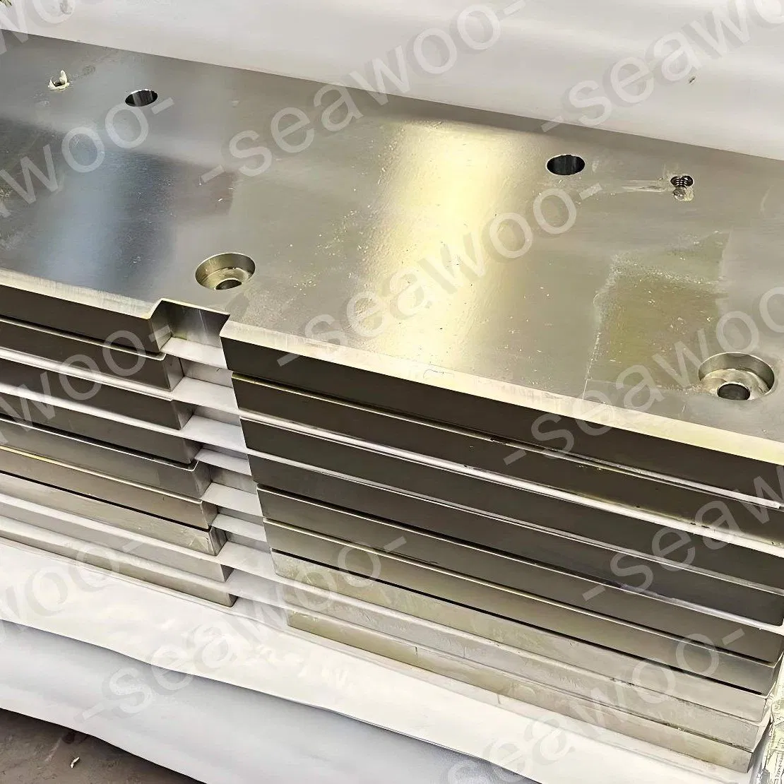 Piastra di usura / Piastra di rivestimento lavorata a CNC per laminatoio a caldo