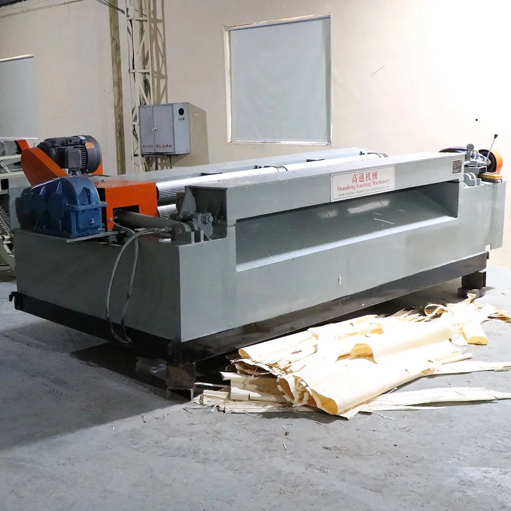 Log Debarking and Rounding Machine for Plywood Making