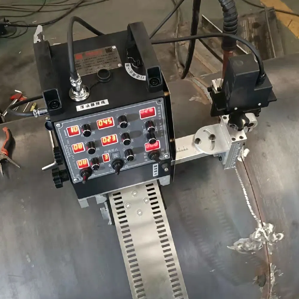 Automatische Schweißmaschine für den Bau von Lagertanks mit MIG-Schweißstromquelle, Tanknaht-Schweißmaschine, Tankschweißwagen, einfacher Schweißtraktor