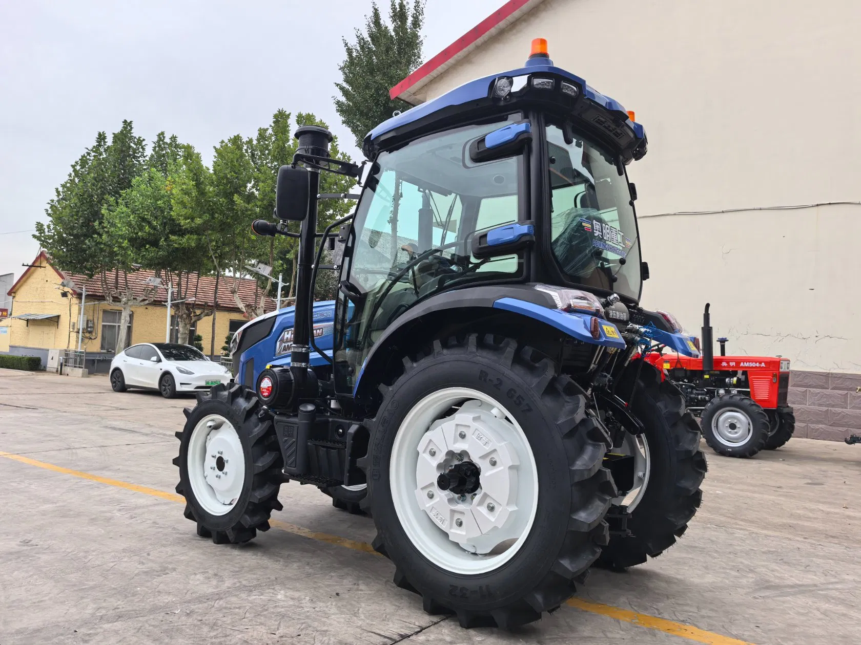 TB 50-100HP Gasoline/Diesel High Torque Heavy-Duty Tractors for Inter-Row Fertilization