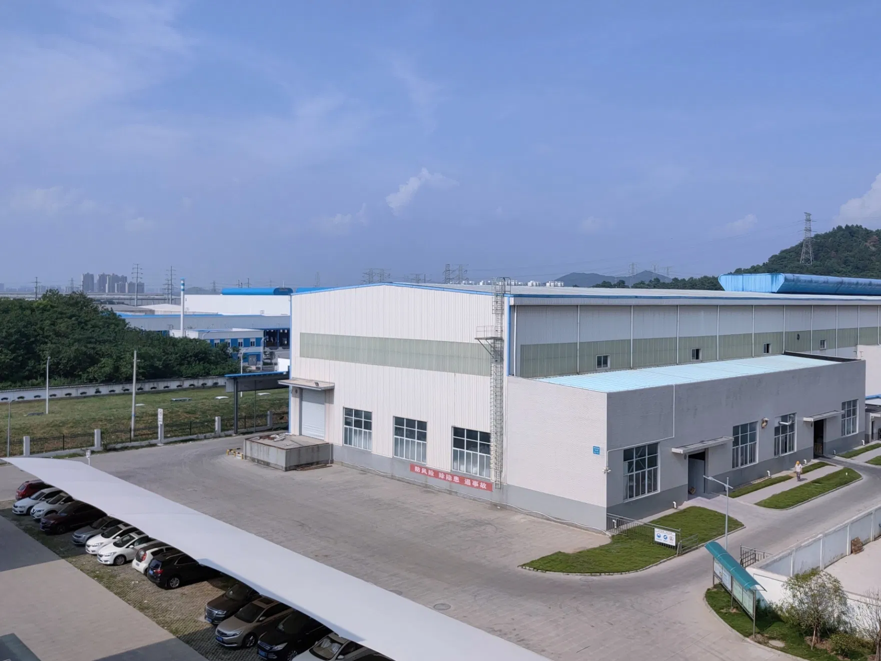 Hollow Glass Microspheres for Low Density Cementing Slurries