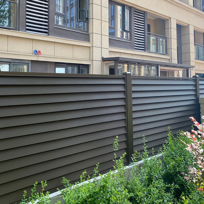 Maintenance-Free Outdoor Decorative Aluminum Safety Railing Low Cost Eco-Friendly Outdoor Metal Veneer Panels Tubular Iron Garrison Fence