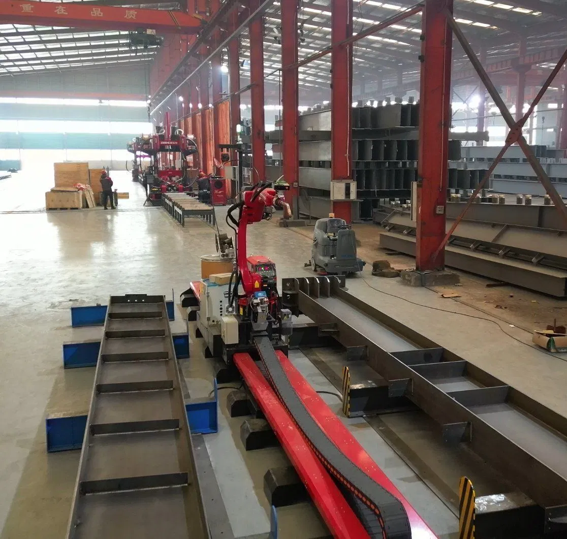 Braccio robotico industriale per saldatura a 6 assi, portata 6 kg per travi H