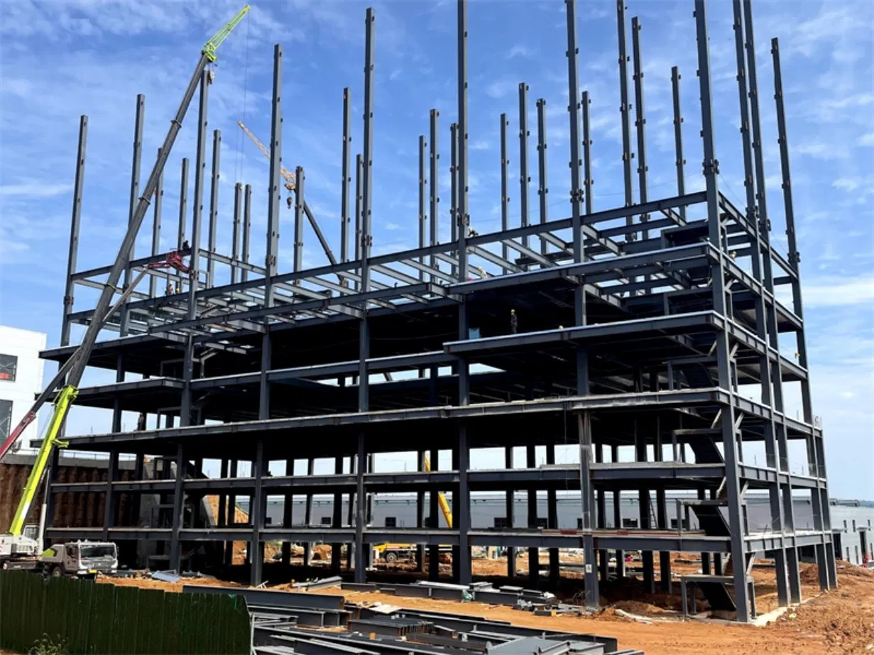 Bâtiment en acier pré-ingénieré - Atelier et entrepôt métallique résistant aux séismes