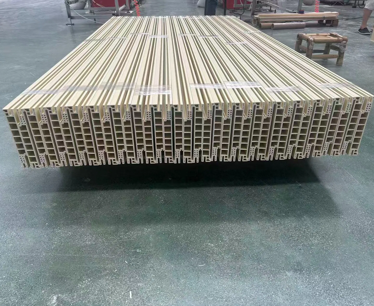 Non Deformable Wood-Plastic Door Frame for Home Decoration