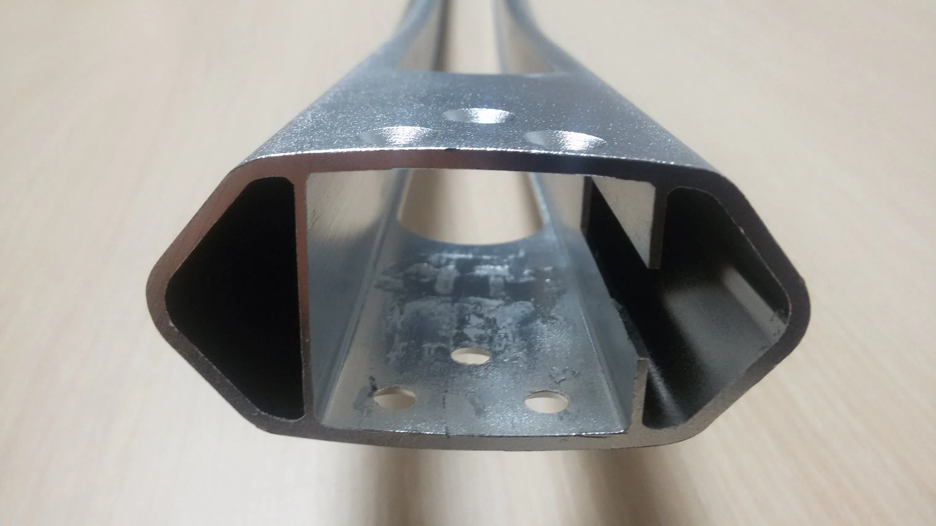 Präzisionsbearbeitete Aluminium-Strangpressprofile für Autoteile