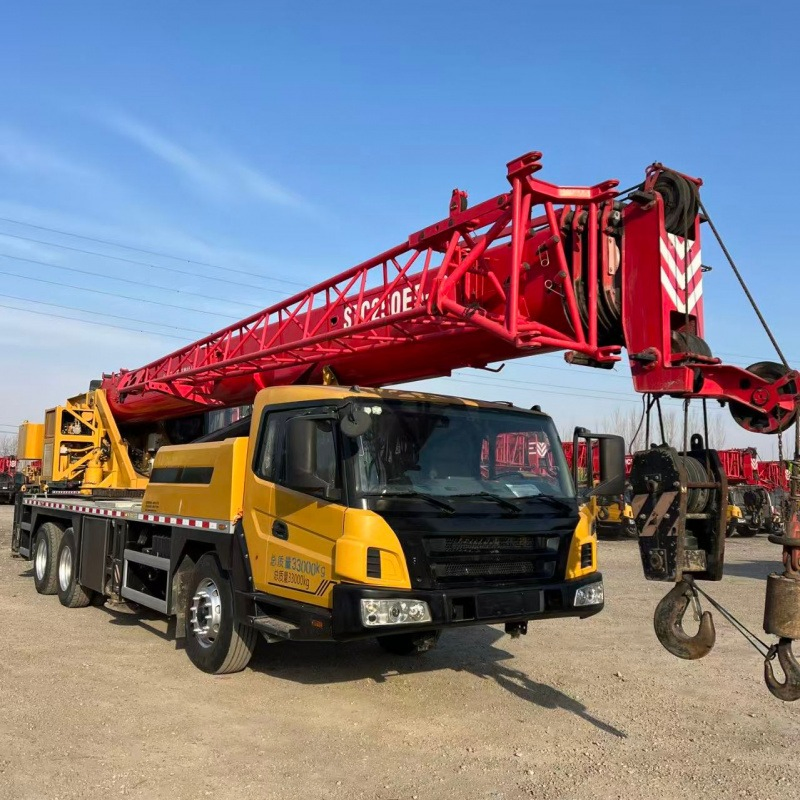 Gru usato da 25 tonnellate per camion mobile in vendita, poche ore di lavoro, condizioni eccellenti, pronto per la spedizione a un prezzo competitivo