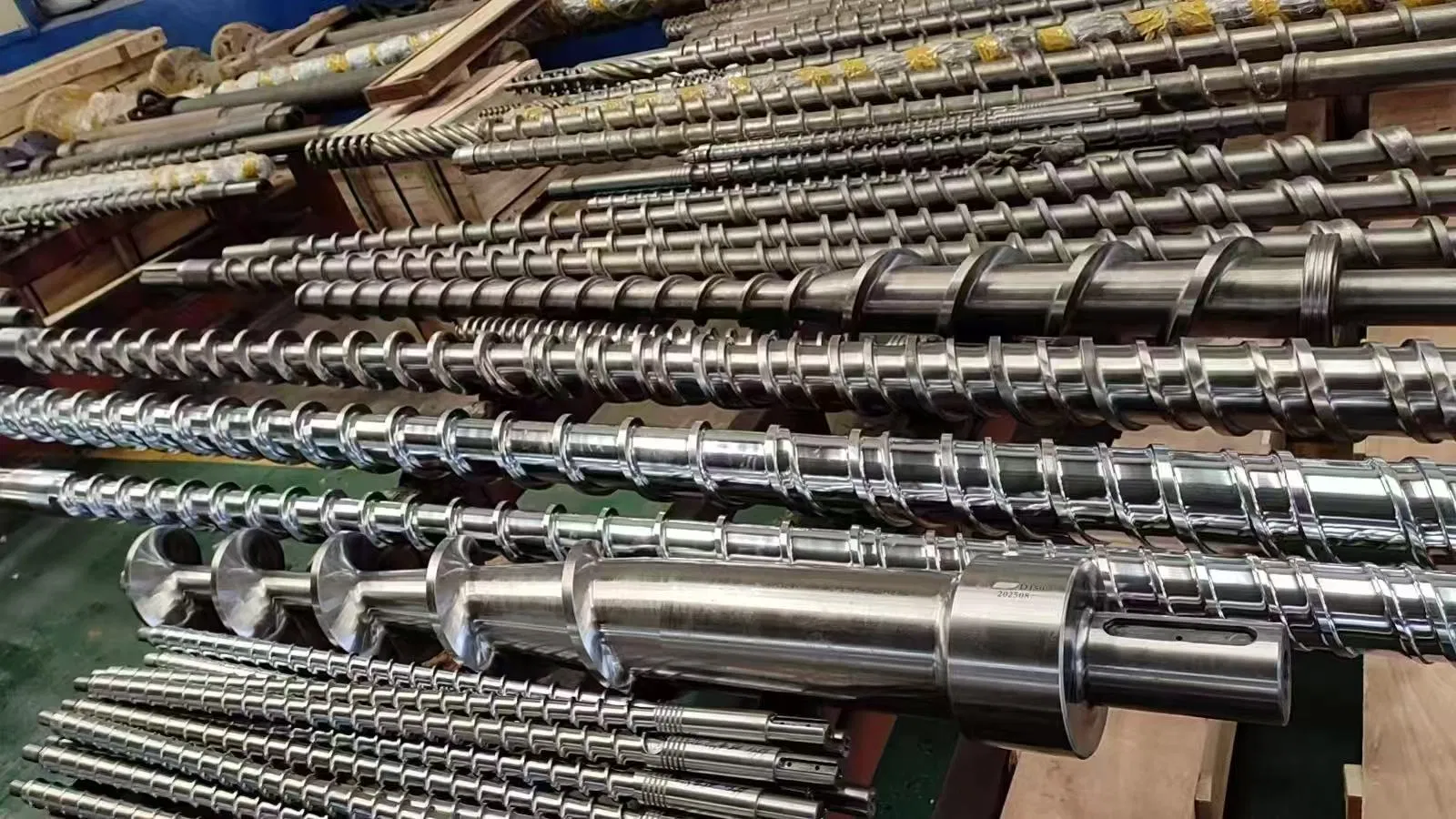 Vite e cilindro bimetallici personalizzati per estrusione, riciclaggio, stampo per soffiaggio di film, macchina per pelletizzazione