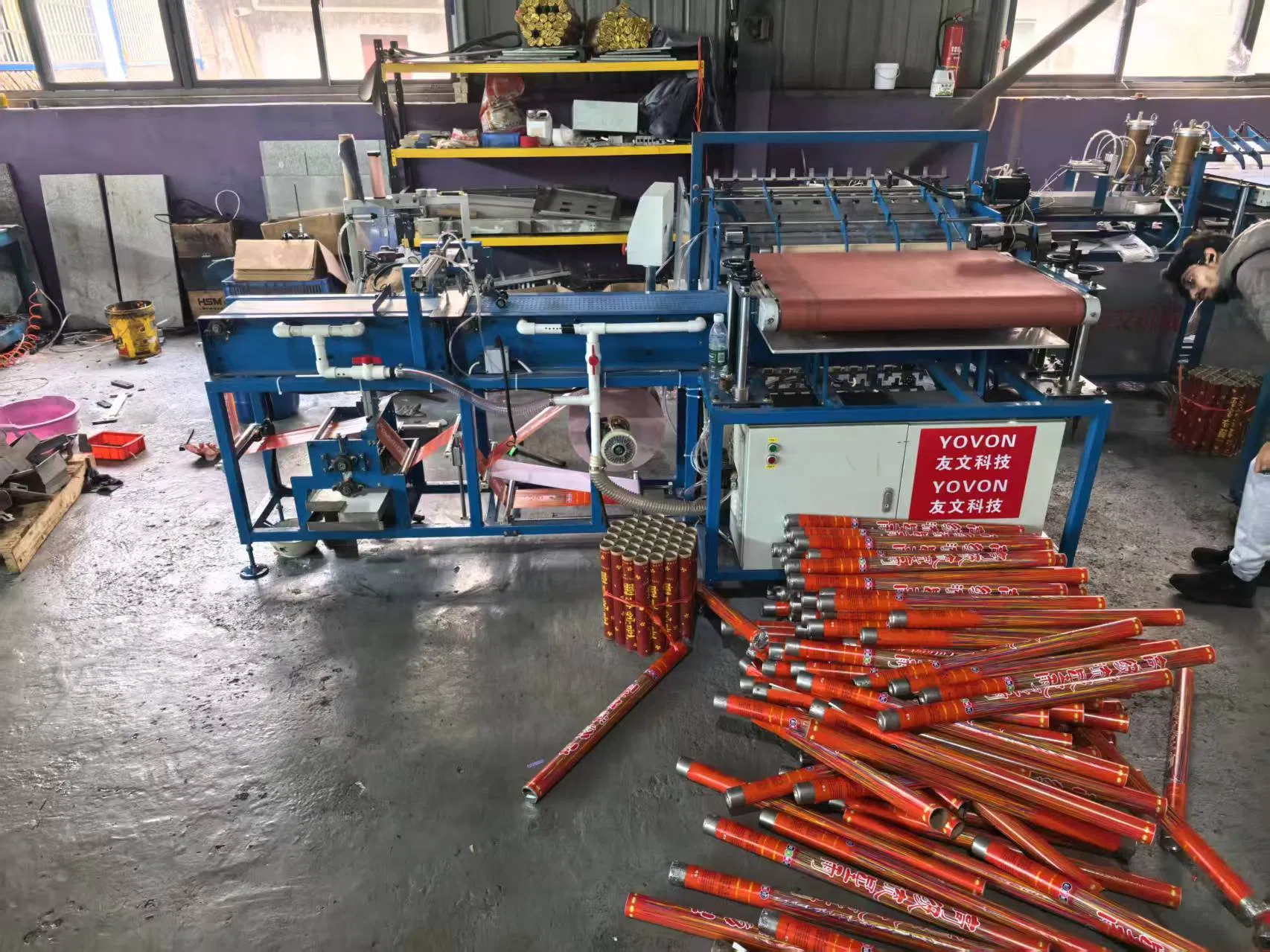 High Speed Confetti Paper Tube and Roman Candles Fireworks Paper Tube Labeling Machine
