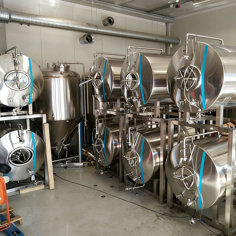 Cuve à bière claire horizontale empilable en acier inoxydable 304 316 316L