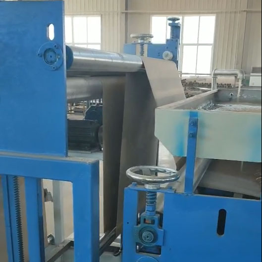 Máquina hidráulica de corte y enrollado de papel fenólico